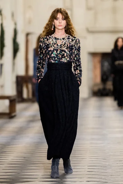 Look 23
